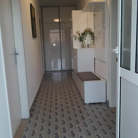 Fei Fei Apartment *